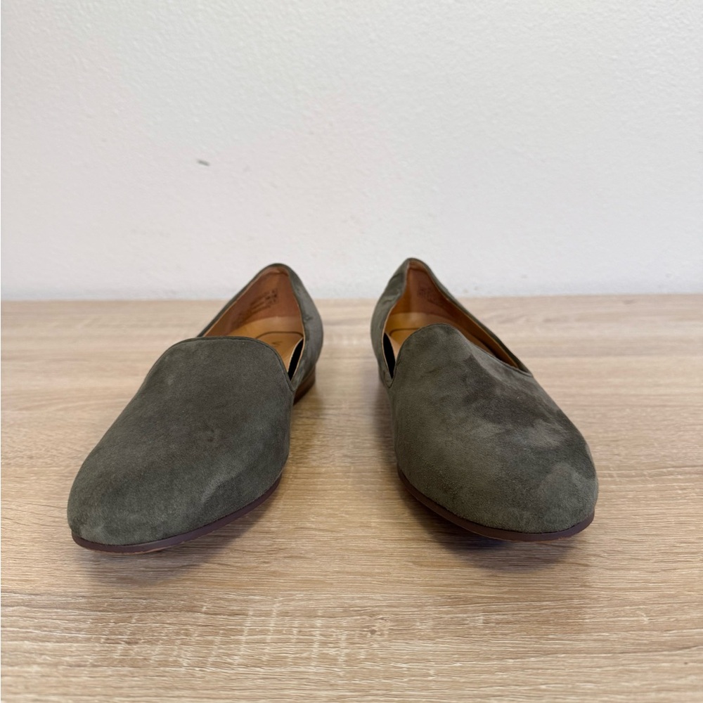 Vionic Willa Olive green suede slip on loafer flats women’s Sz 8.5 - Picture 2 of 5